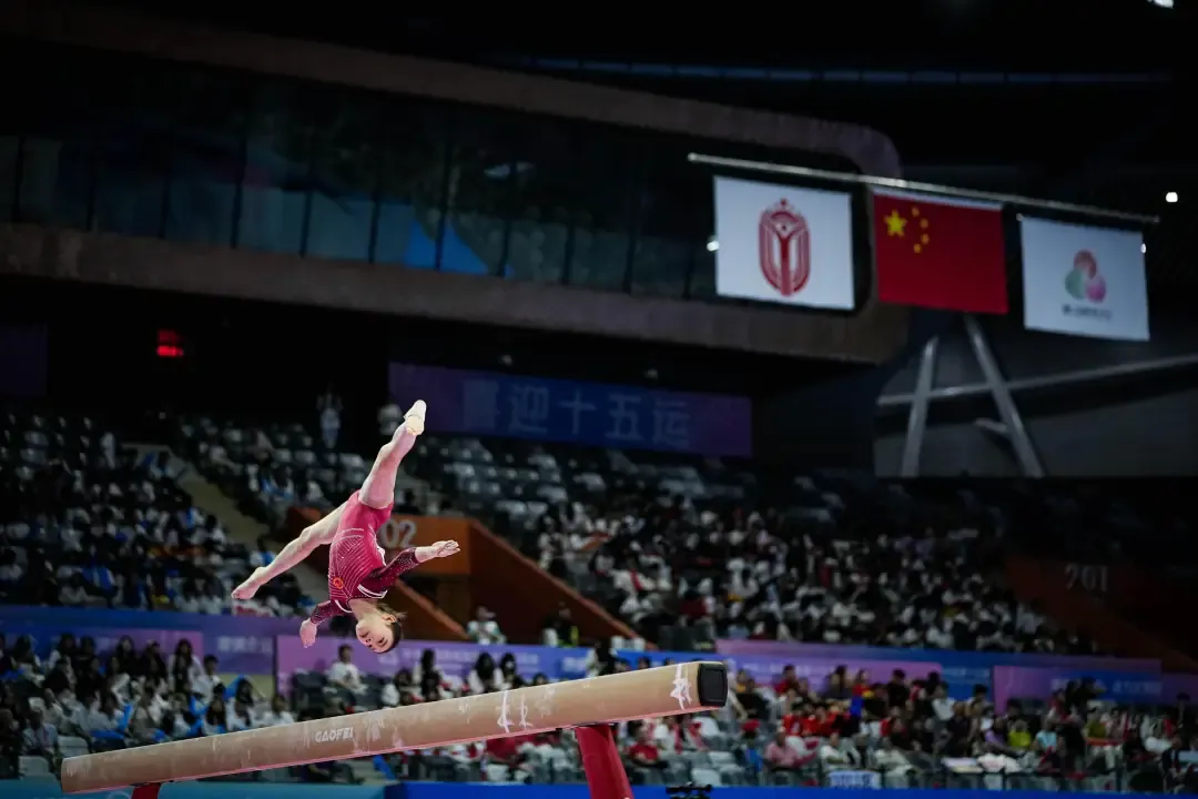 大牛时代 十五运会体操青年组女团决赛结束，广东以巨大优势夺得本省竞体首金
